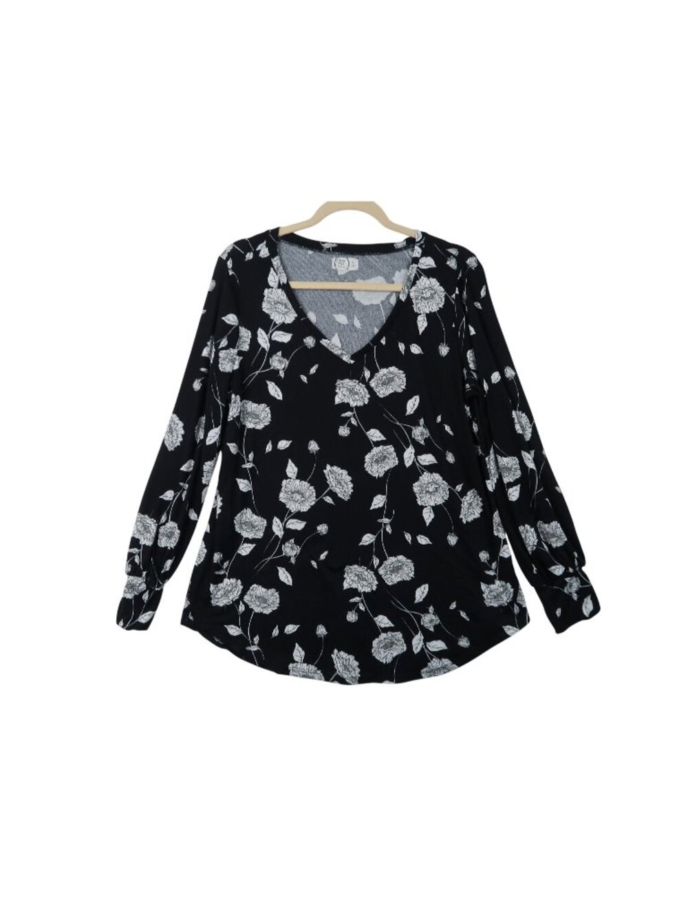 ✨3/$30 Maurices XL 24/7 Womens Floral V-Neck Long Sleeve Top Black White